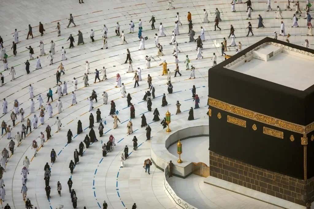 What are the benefits of perfoming umrah